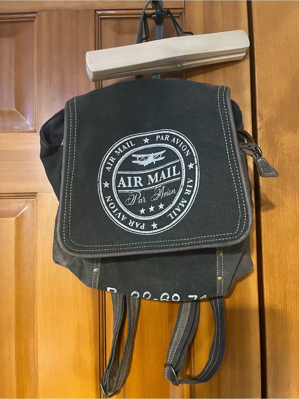 Vintage‑Style Canvas Postal Bag – Clea Ray – Airmail Graphic